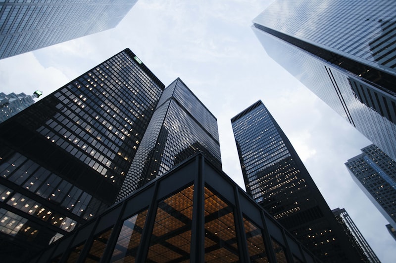 Sustainable Urban Architecture: Shaping Modern Commercial Hubs